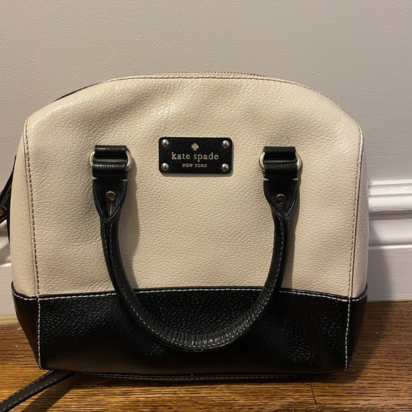 Kate Spade off white and black crossbody purse - Picture 3 of 9
